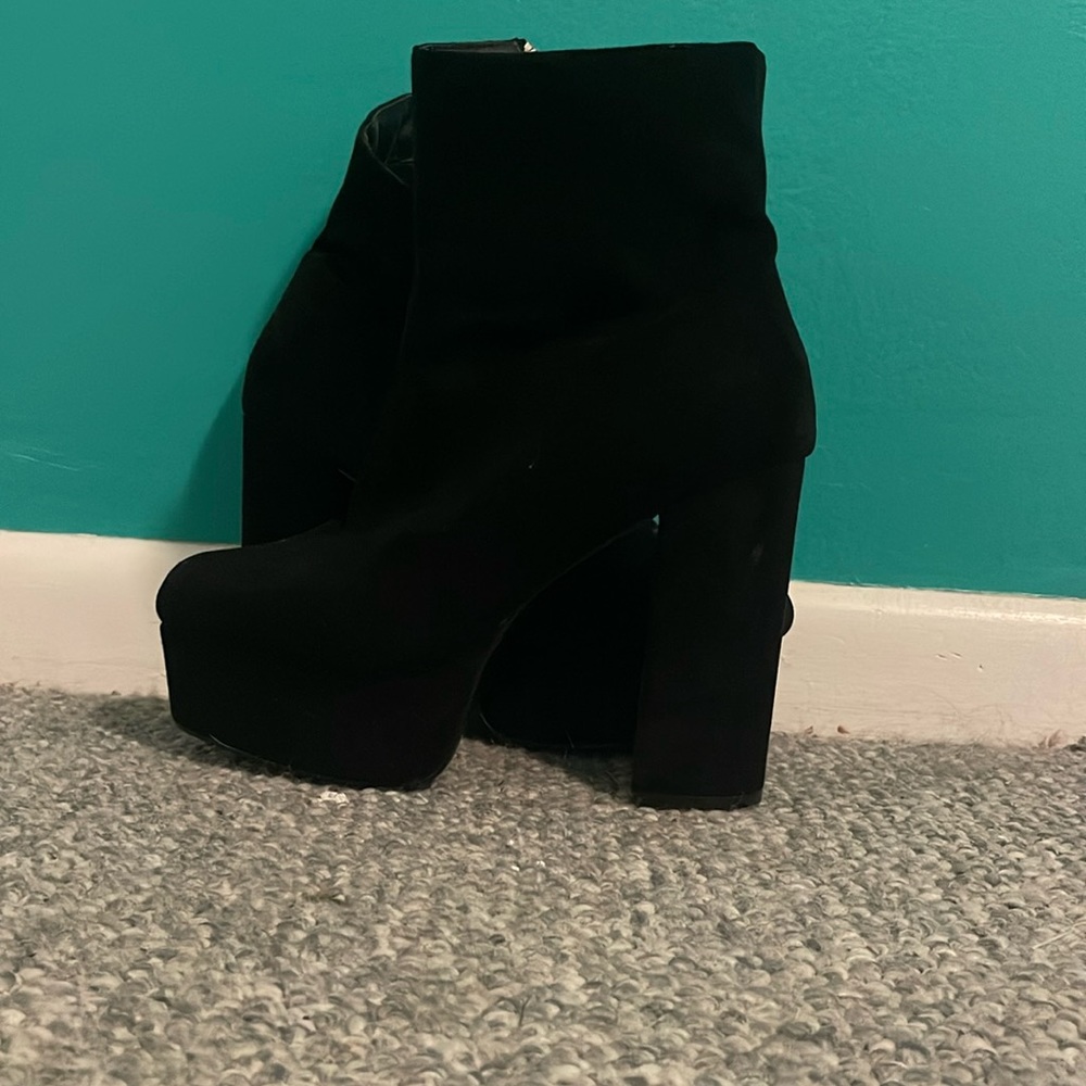 Black platforms boots